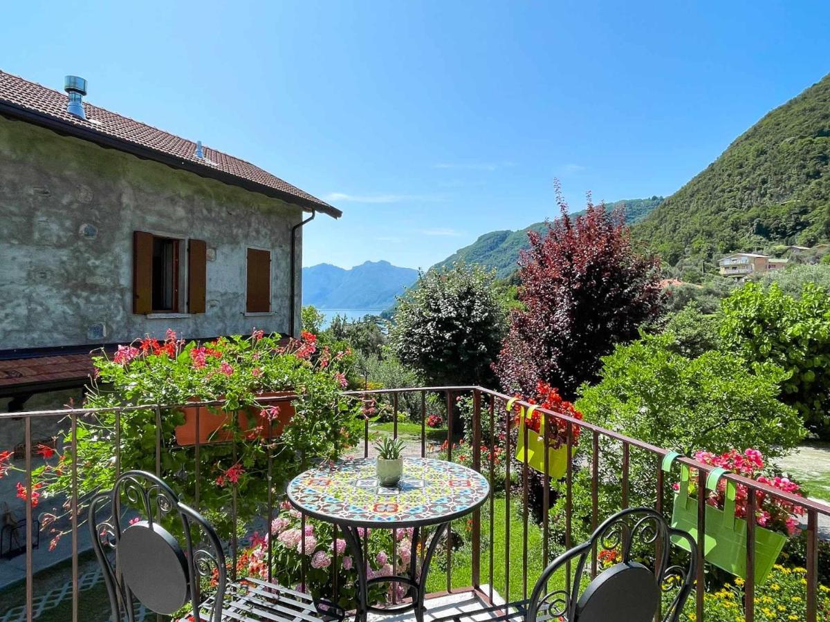 Breva Loft Tra Gli Ulivi Ed Il Lago Беладжо Екстериор снимка